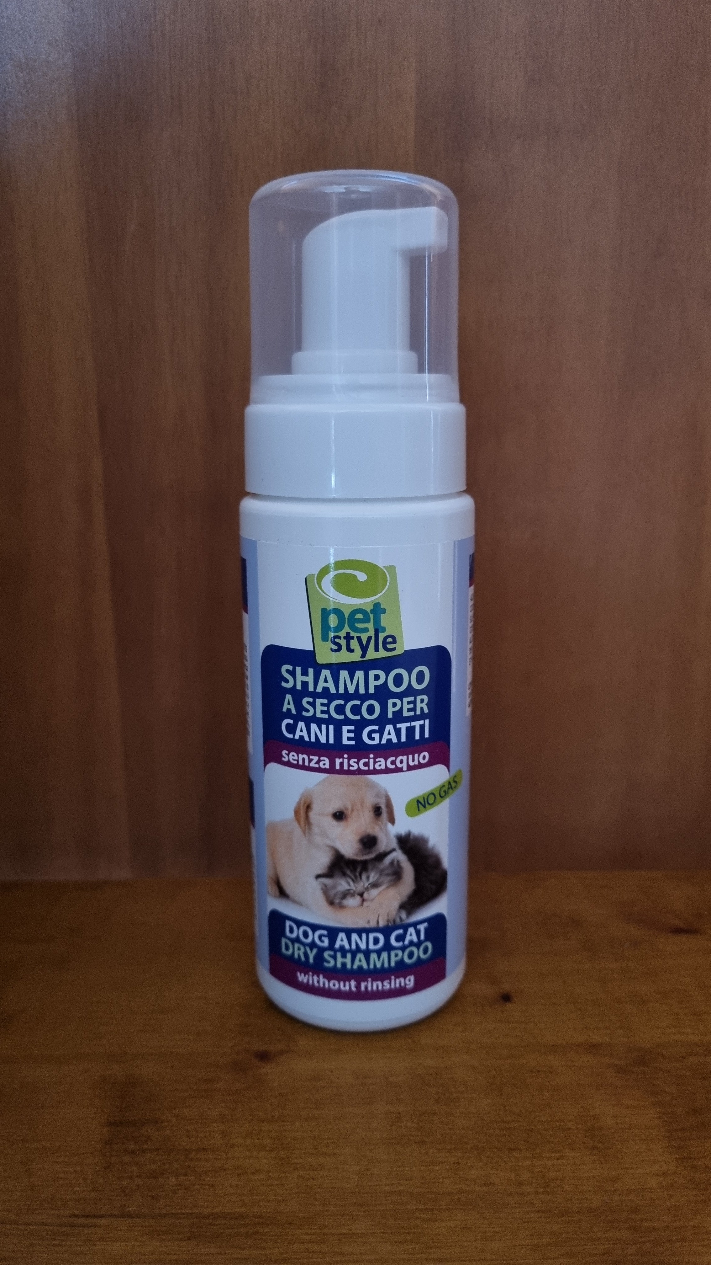 SHAMPOO A SECCO PER CANI E GATTI CON OLIO DI IRIS 200 ML